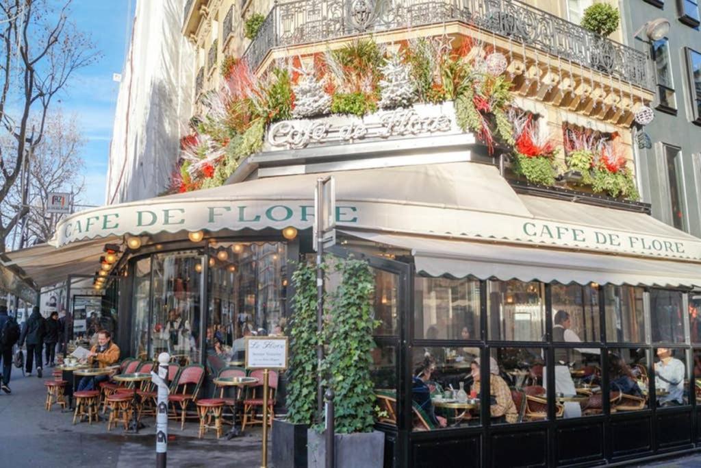 Greeter-nid Douillet Au Bord Du Canal St Martin Parigi